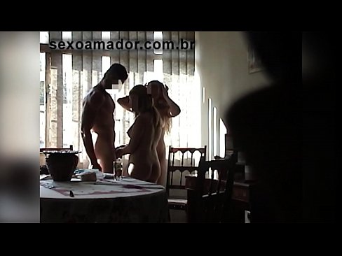 ❤️ Amigos sexuais convidam um homem gigante e uma ménage à trois com ele Porno em pt-br.kanalmoscow.ru ❌❤